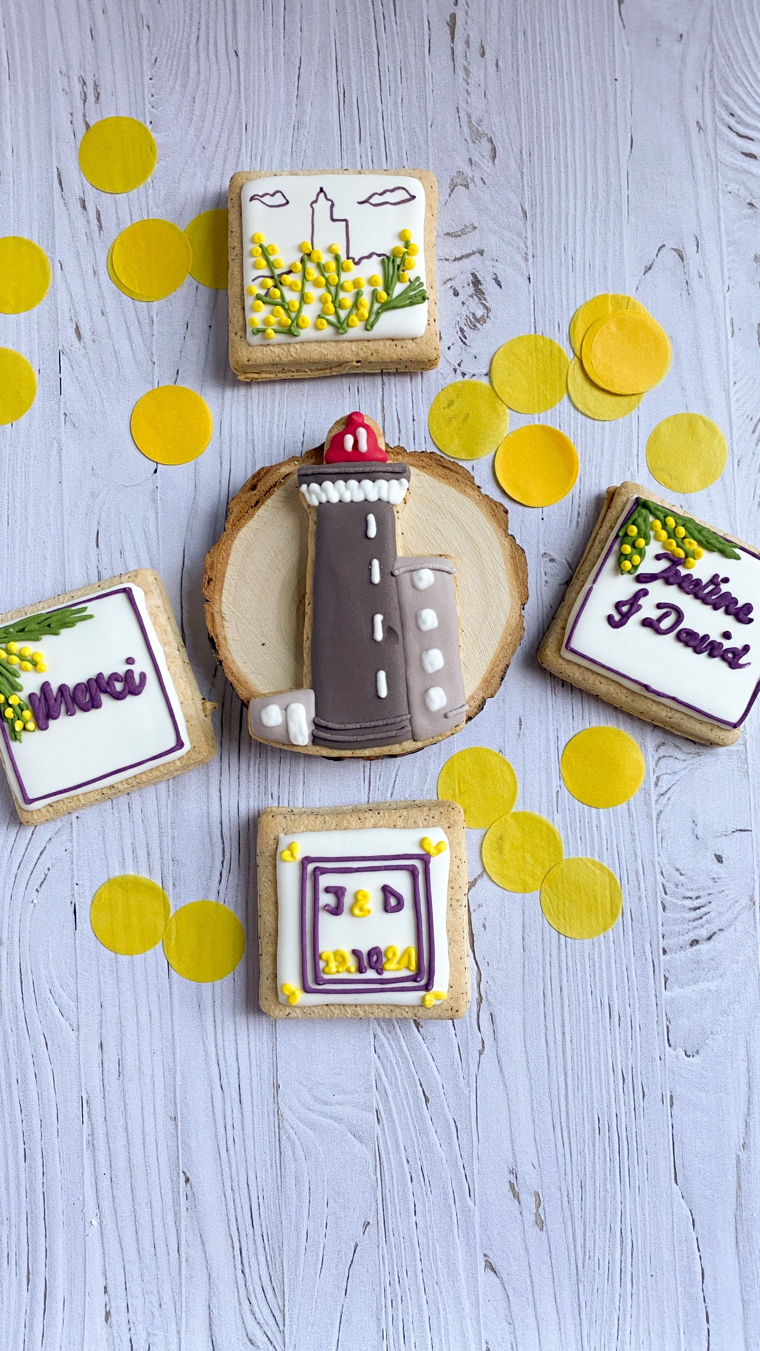 Biscuits décorés sur-mesure, décor mimosa et phare